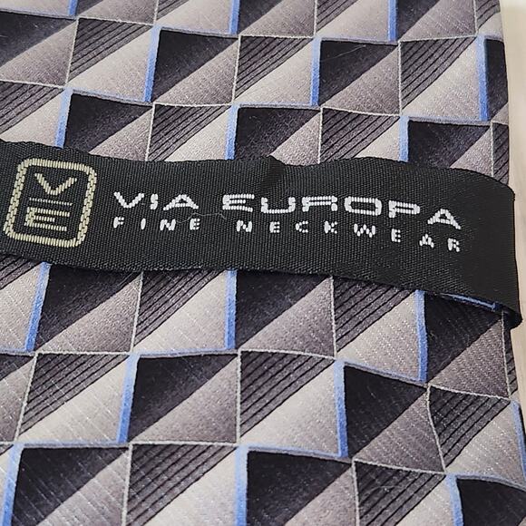 NWT Via Europa Black Gray Geometric check 100% Silk Classic Men's Tie - Picture 2 of 7